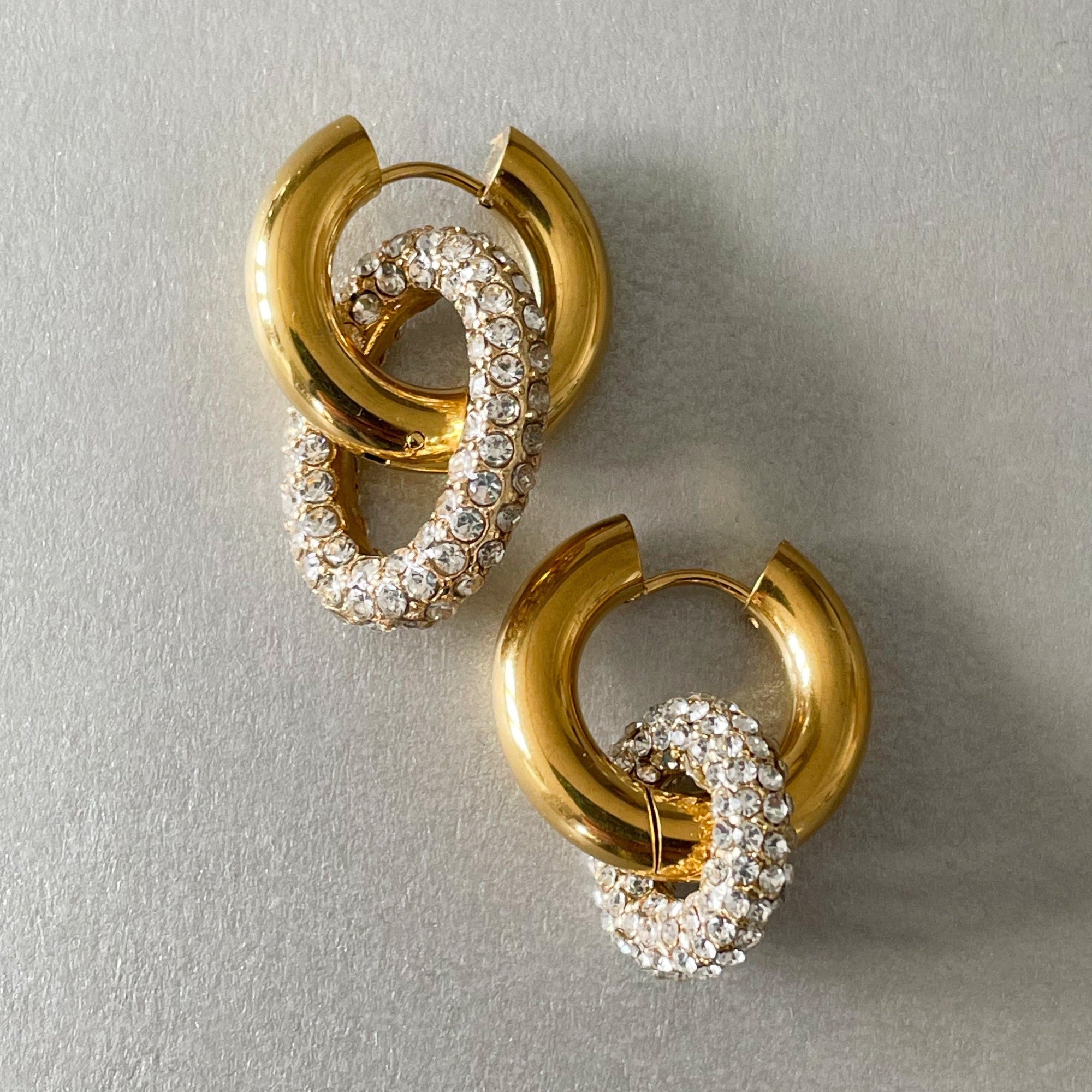 5 Outfit Ideas to Pair With Statement Mismatched Earrings