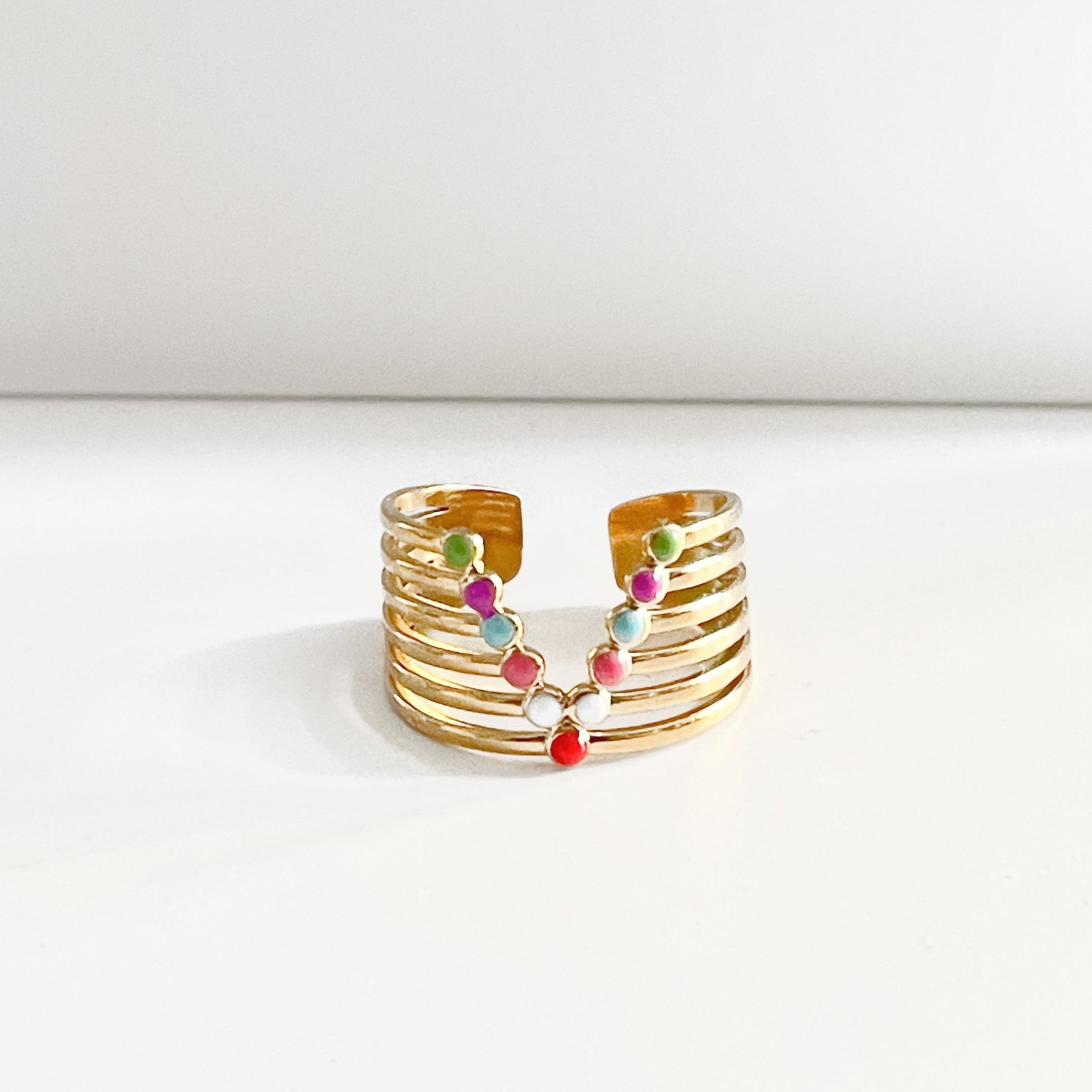 V-Design Gold Ring