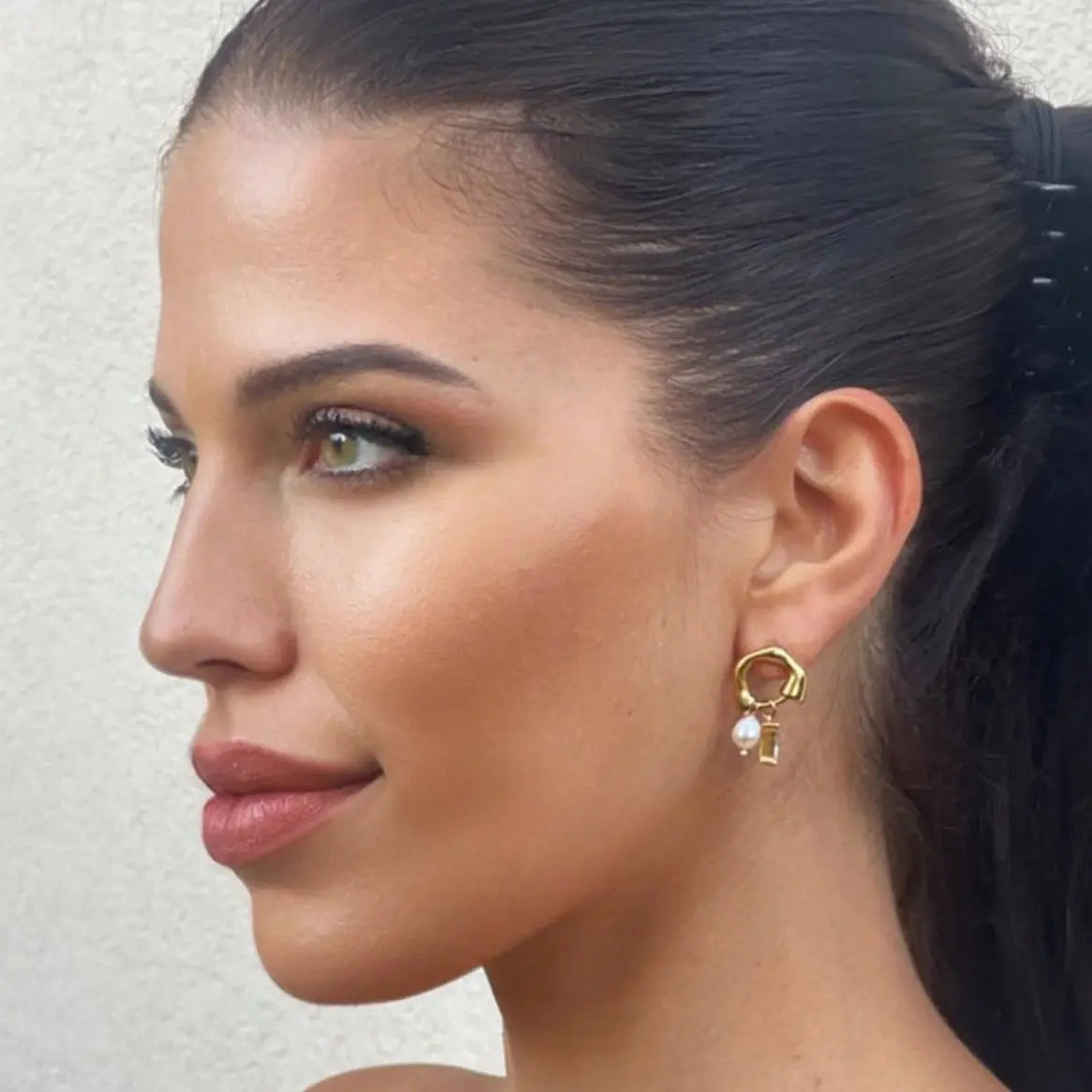 Why 18K Gold Earrings Are the Epitome of Everyday Elegance