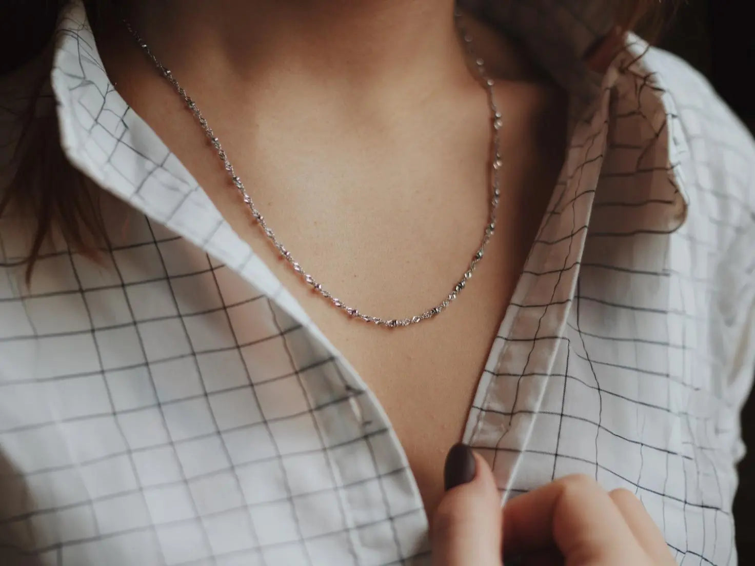 10 Stunning Ways to Style a Silver Layered Necklace for Any Occasion