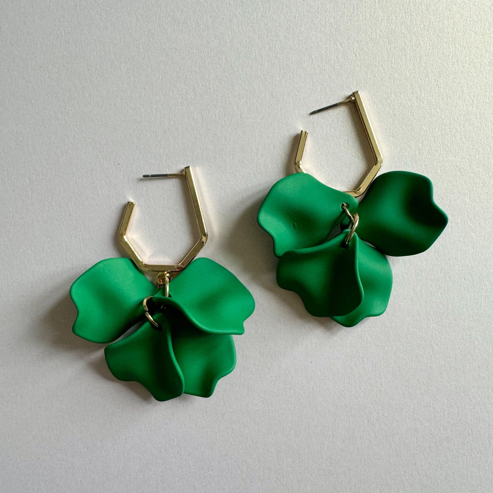 Juni Mid Green Petal Earrings