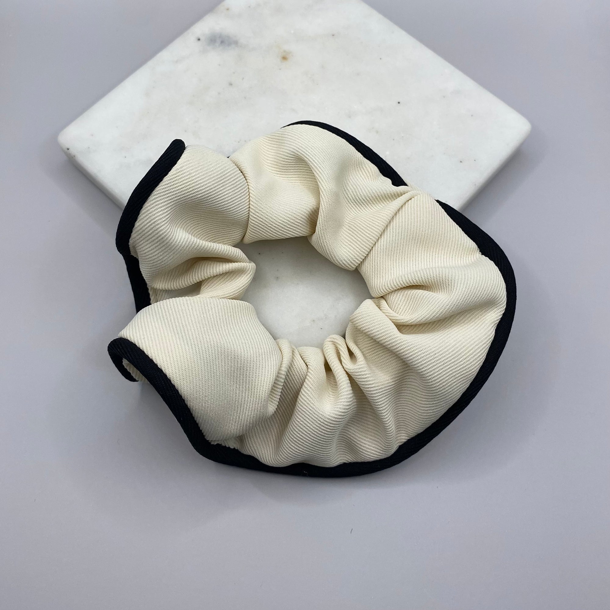 Hair Brooklyn Scrunchie